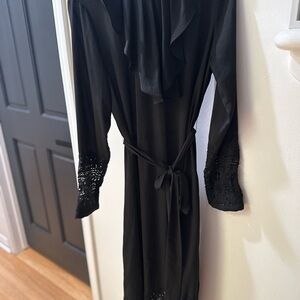 SHEIN Black Long Sleeve Tie-Waist Dress with Lace Cuffs